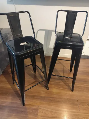 Banqueta de metal preta - bom estado
