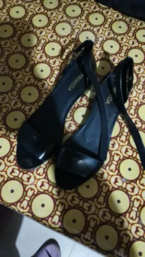 Sandalia pramissa