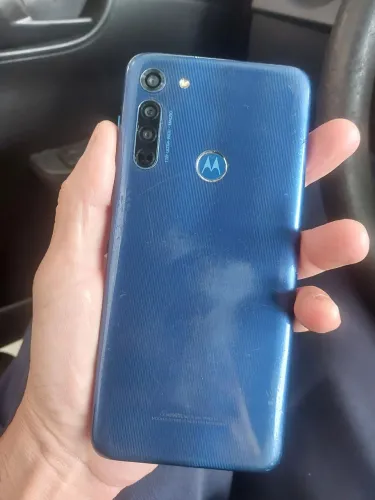 Moto g8 64 giga