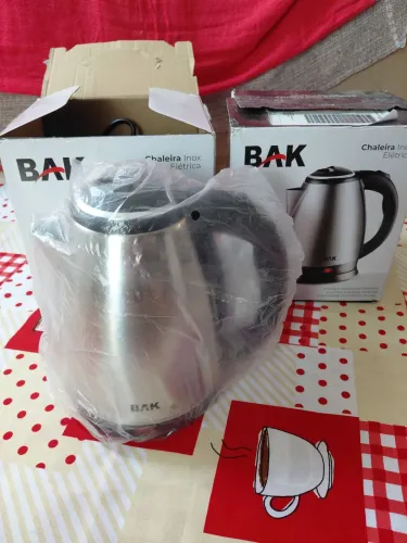 Chaleira inox elétrica Bak de 1,8L