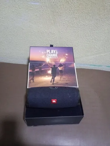 JBL charge 4