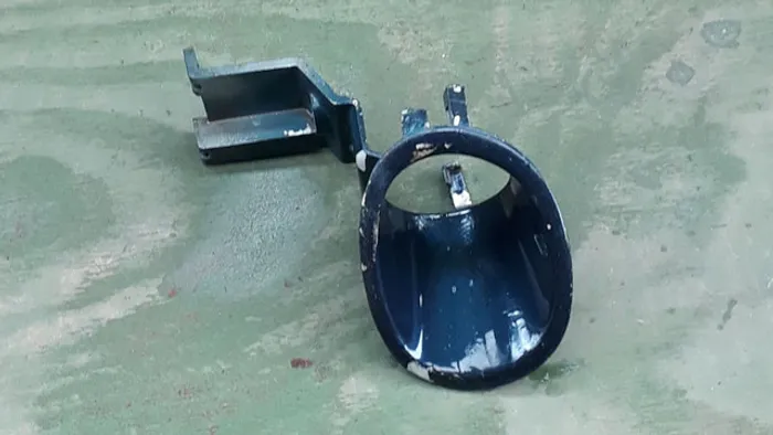 Suporte farol de milha lado direito marea bravo 