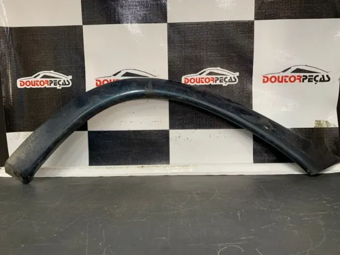 Moldura Paralama Traseiro Esq Chevrolet Corsa 96/ *