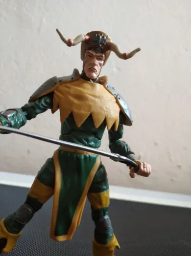 Boneco Loki Marvel Legends