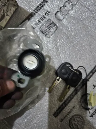 Voyage g5 2009 a 2013 fechadura com chave tampa traseira nova original
