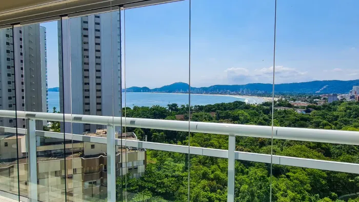 Apartamento À VENDA no condomínio Verdemar Gafisa na praia da Enseada em Guarujá