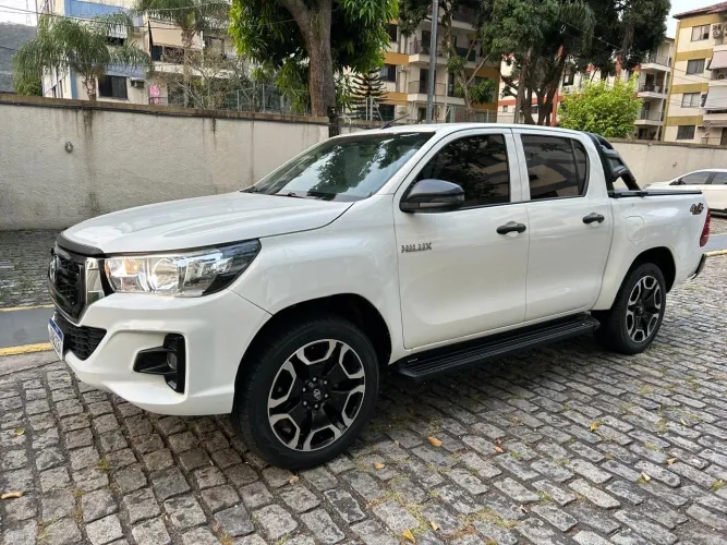 Toyota Hilux. Cabine dupla. STD. 4x4 turbo Diesel. MECÂNICA 
