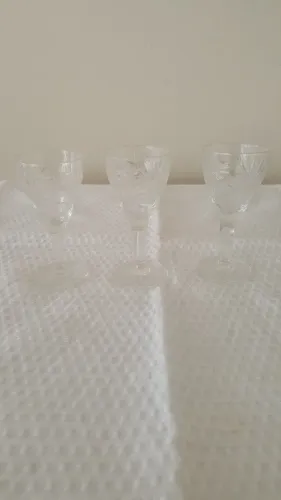 Taças de licor de cristal