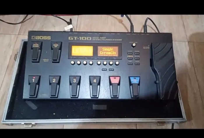 Pedal Multi-Efeitos Boss GT-100 - Funciona Perfeitamente