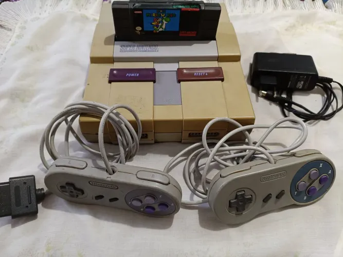 Super Nintendo+ 2 controles+ Mário