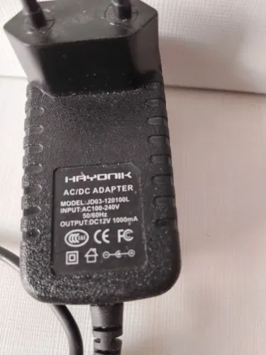 Fonte de alimentação . Input AC100 -240v