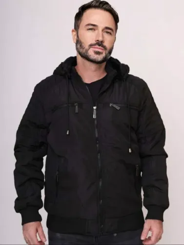 Jaqueta Bomber Masculina Preta com Capuz