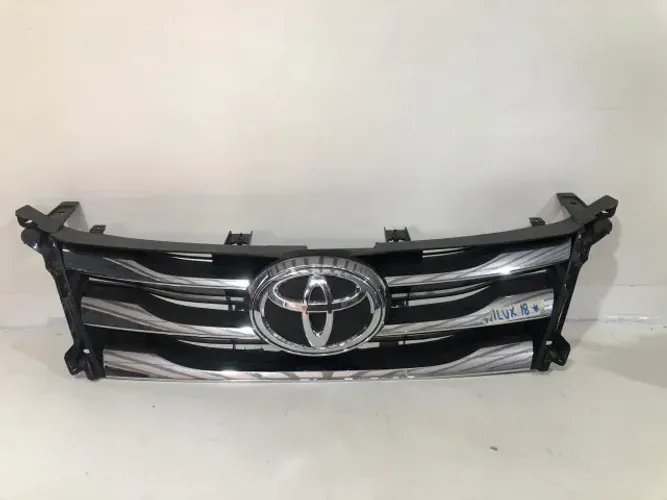  Grade Cromada Parachoque Dianteiro Toyota Hilux Sw4 2016 2017 2018 2019 2020 BG3770