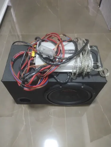 Caixa Subwoofer Pioneer com Amplificador