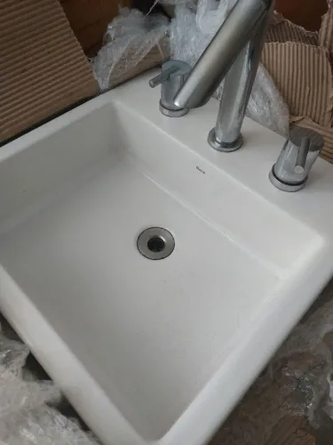 Cuba de banheiro Deca de semi encaixe