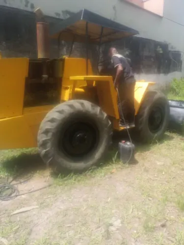 Pá Carregadeira W7 Case Ano 82