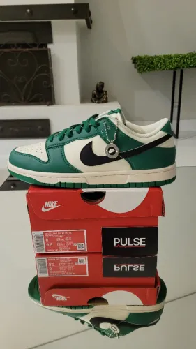  Nike Dunk Low SE Lottery Green - Tamanho 39.5 - Novo 10/10