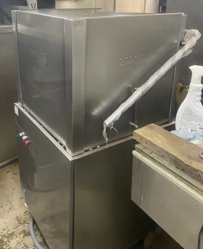 Lavadora de Louças Industrial Ecomax 900 by Hobart 