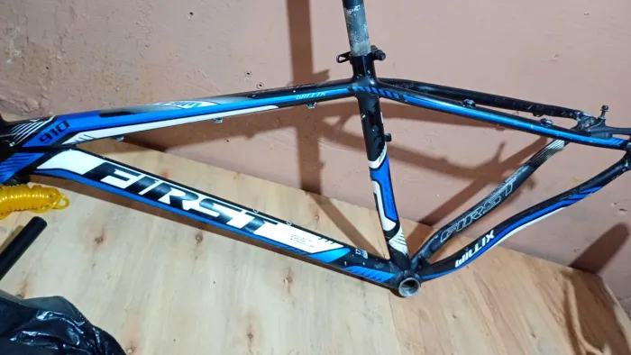 Quadro First aro 29 tamanho 17 