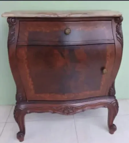 VENDO DUAS MESAS DE CABECEIRAS - estilo Luís XV