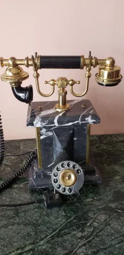 Telefone Fixo Antigo de Luxo em Marmore