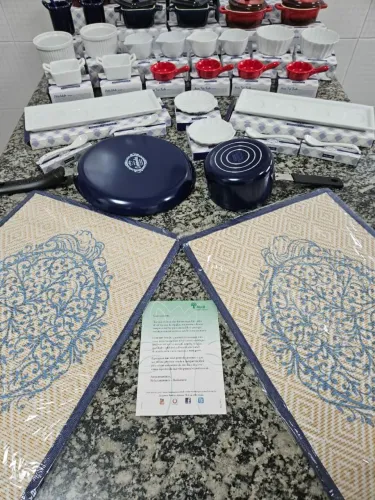 Conjunto louças Petites Casseroles Coleção Caras