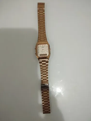 Relógio Casio Analógico e Digital Dourado