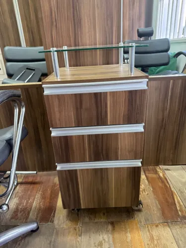 Vendo carrinho auxiliar/porquinho cabeleireiro