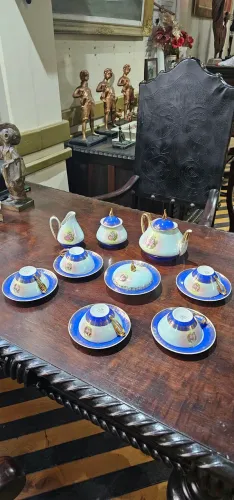 Antiguidades, conjuntinho antigo de porcelana Real, relíquia 