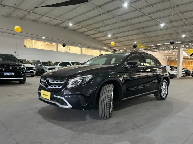 Mercedes GLA 200