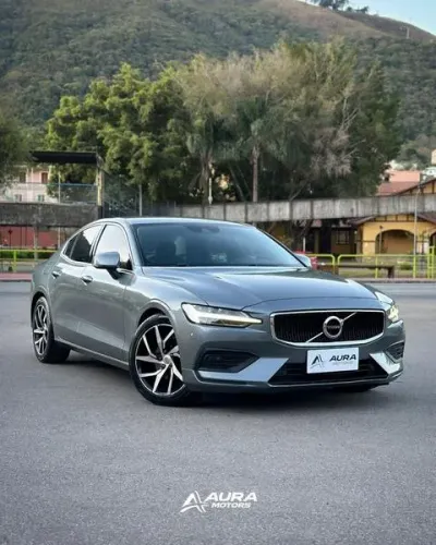Volvo S60 T-4 Momentum 2.0 190cv 4P 2020