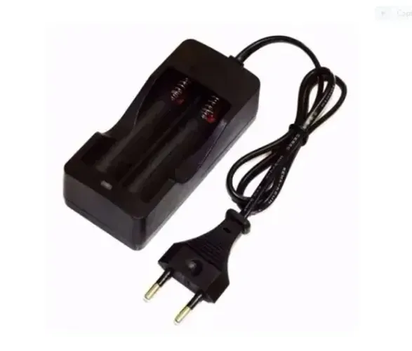 Carregador Duplo para 2 Baterias 18650 14500