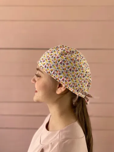 Touca cirúrgica feminina floral