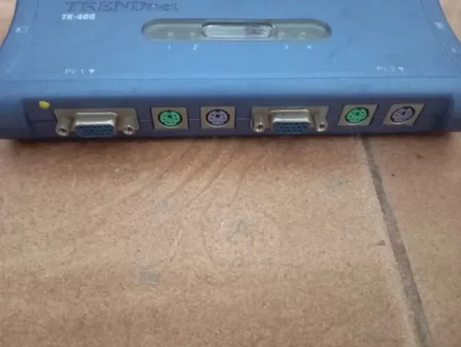 Trendnet Chaveador KVM, Teclado + Vídeo + Mouse, USB, Com 4 Portas, Com Áudio E 4x Cabos K