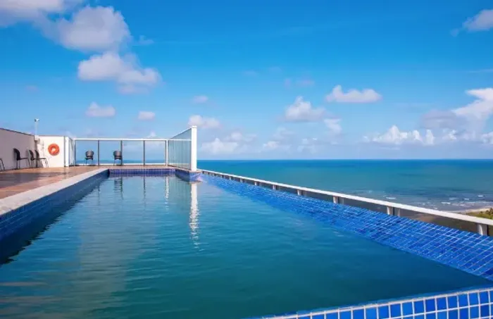 Alugo com piscina Borda infinita na Ilha do Amor