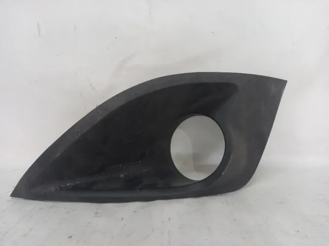 Moldura farol de milha Le Ford Fiesta 11/13 C/detalhe