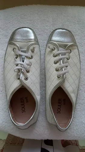 Tenis adulto couro branco ponteira prata solier