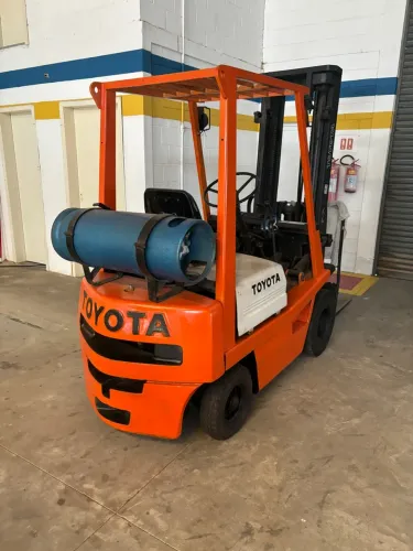 Empilhadeira Toyota