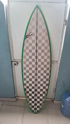 Prancha de Surf 5'10 zerada!!