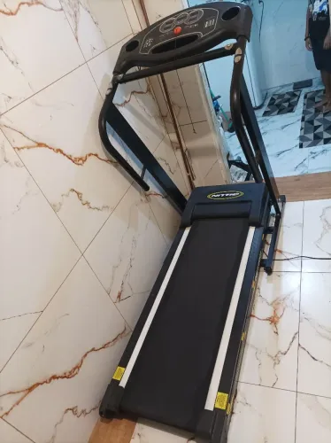Esteira elétrica Poli Sports Nitro N16 127/220V cor preto