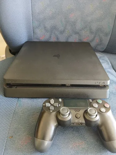 Playstation Ps4 slim 1 tera + controle