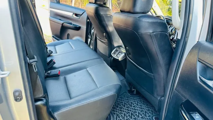 Toyota Hilux CD SRX 4X4 2.8 TDI 16V Diesel Aut. 2023