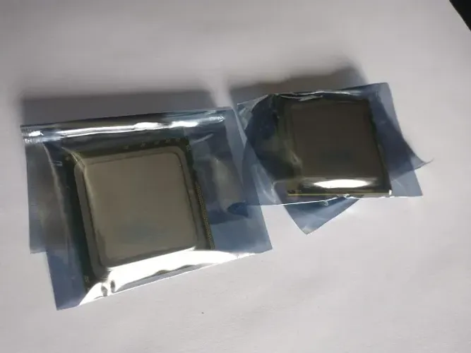 Par de processadores Intel Xeon X5690 3,4 GHz 6 núcleos 12 threads CPU 130 W LGA 1366