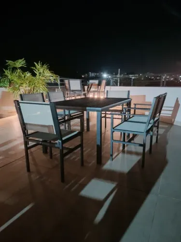 Conjunto de Mesa e Cadeiras para Área Externa