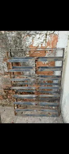 Grade de ferro para janela basculate