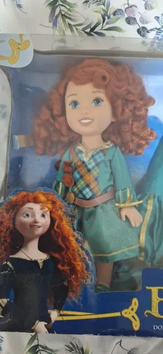 Boneca Merida Valente NOVA LACRADA COM VESTIDO 3 anos+