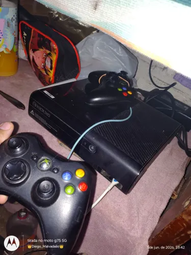 Vendo meu Xbox 360 completo 38 jogos na memória