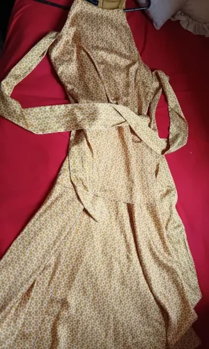 Vestido M dourado