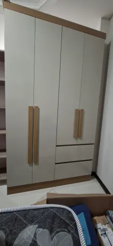 Guarda-roupas solteiro