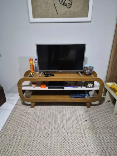 Rack para sala com prateleiras